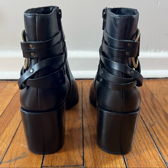 Matisse Brand Black Leather Bootie with Buckle, Size 7.5 - Picture 5 of 9
